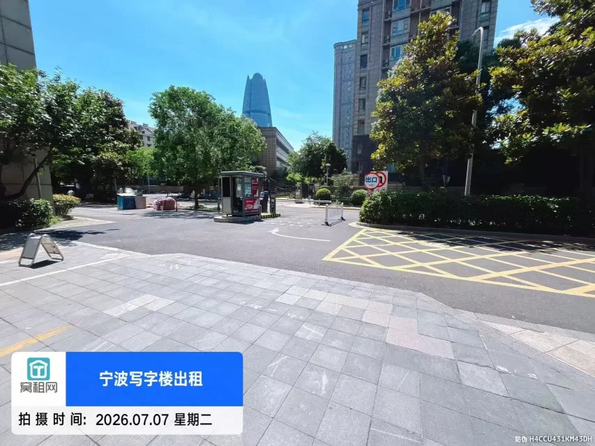 宁波银亿东岸对面盛世国际停车怎么收费？