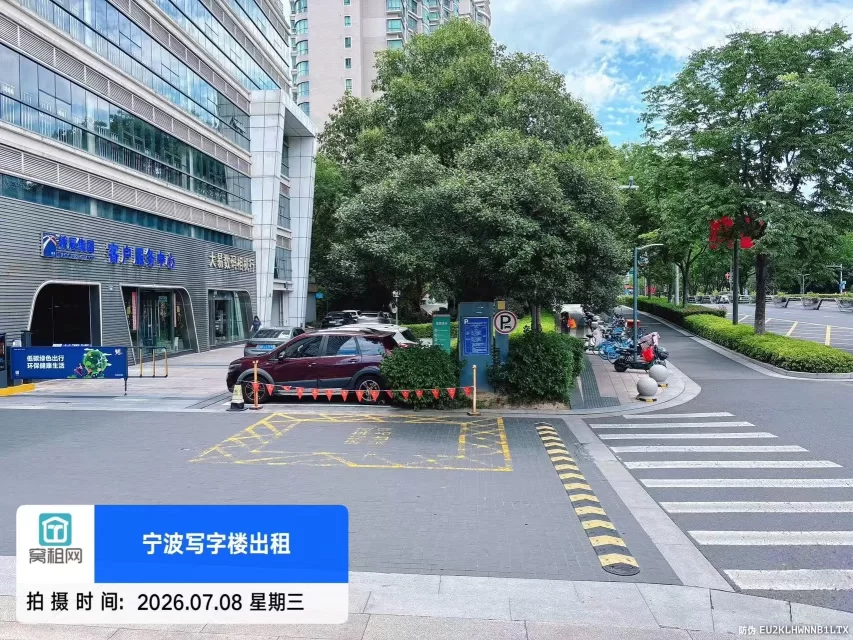 宁波东航大厦停车费标准多少？