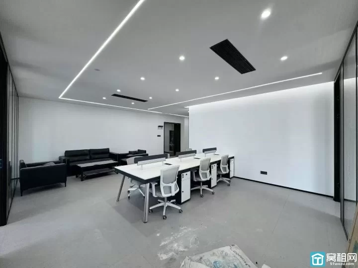 宁波鄞州区慧和大厦东南195平方，豪华装修带家具3个隔间出租