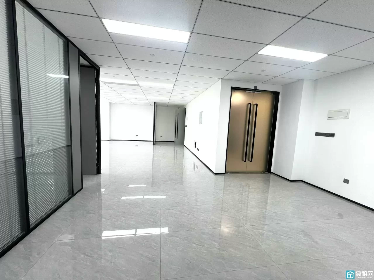 宁波供销大厦 东南朝向 230平 配家具出租