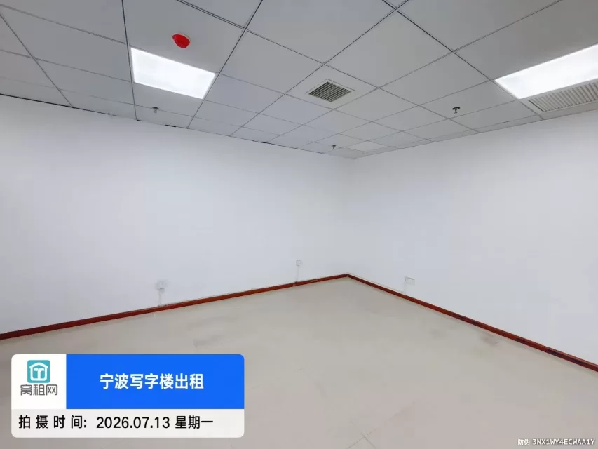 南部商务区水街创意空间两隔间120平米精装修带隔间出租