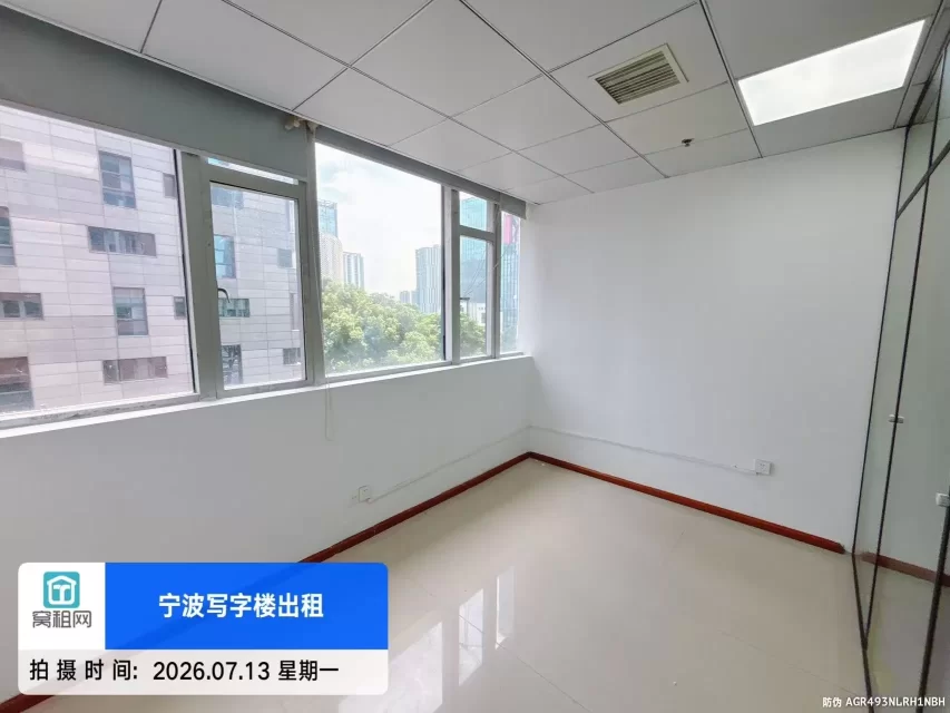 南部商务区水街创意空间两隔间120平米精装修带隔间出租