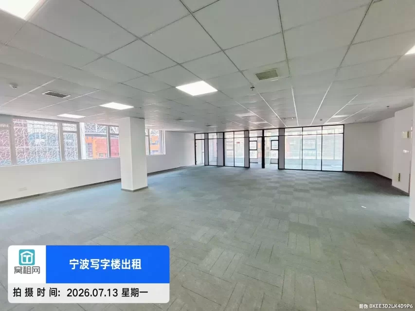 宁波水街创意空间办公室325平米招租3个隔间