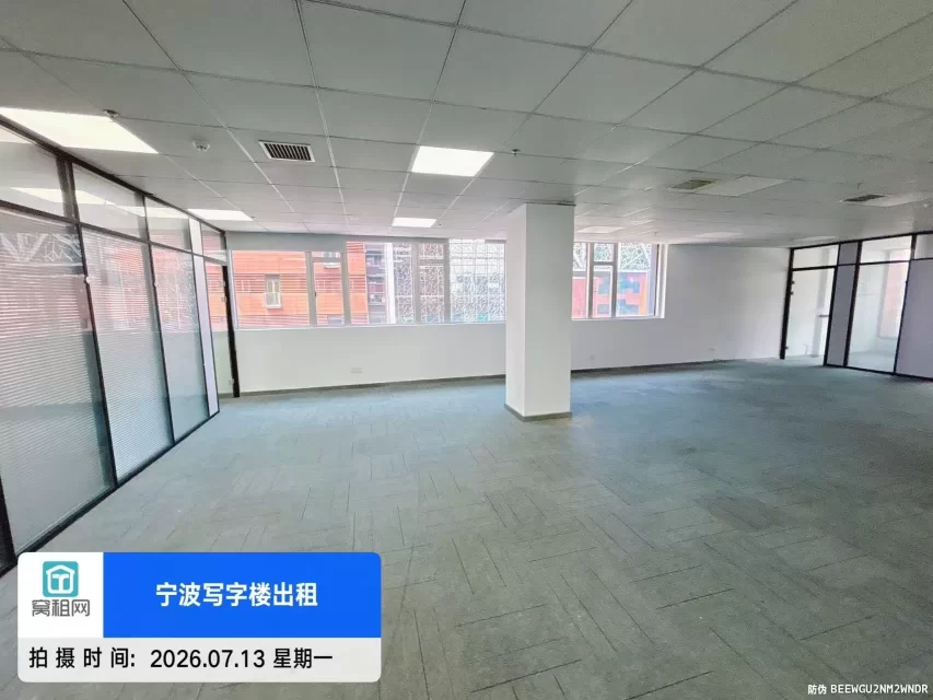 宁波水街创意空间办公室325平米招租3个隔间