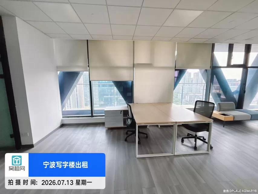 宁波广融大厦213平米精装修办公室朝南出租