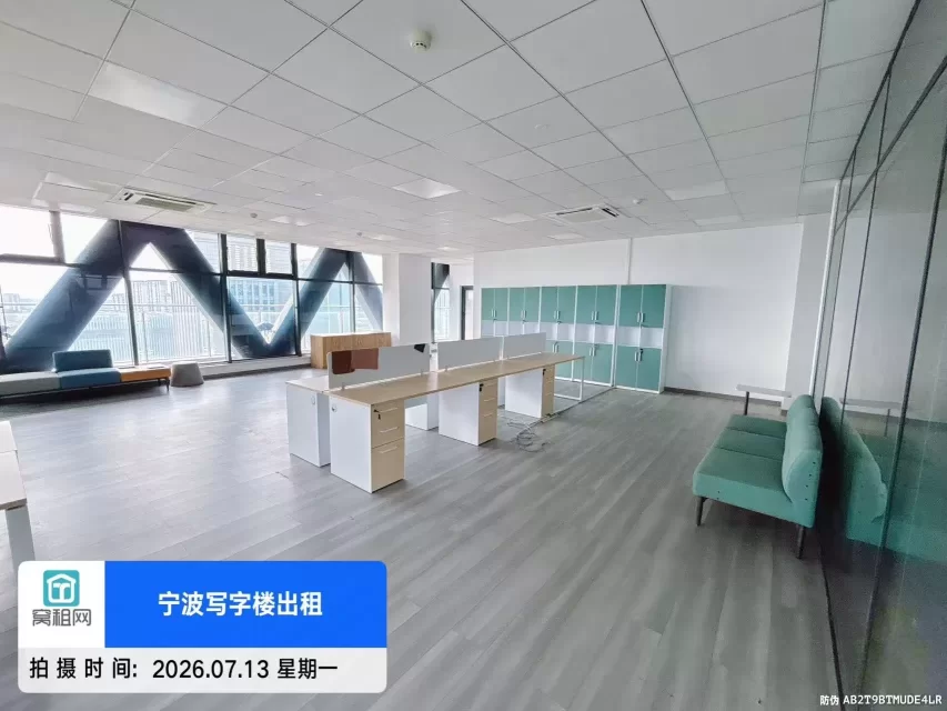 宁波广融大厦213平米精装修办公室朝南出租