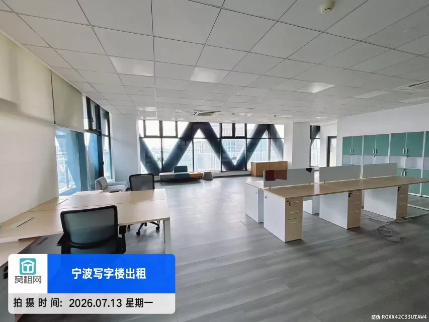 宁波广融大厦213平米精装修办公室朝南出租