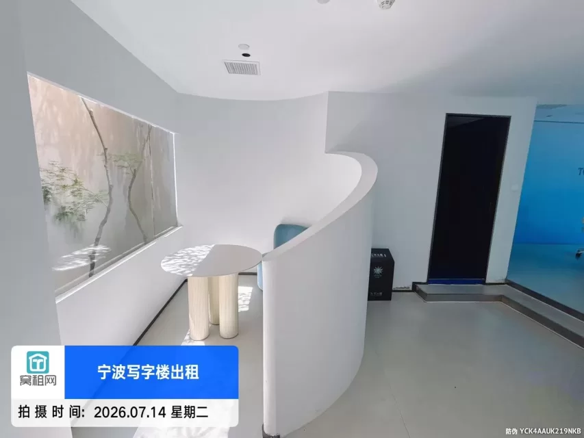 宁波高新区明空间2000平米1+2层出租西南朝向办公会所休闲