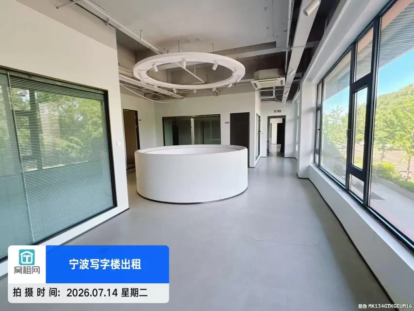 宁波高新区明空间2000平米1+2层出租西南朝向办公会所休闲