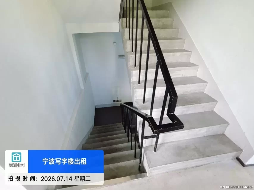宁波高新区明空间2000平米1+2层出租西南朝向办公会所休闲