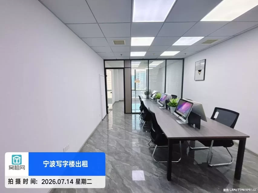 宁波高新区通途路边上轿辰大厦65平米2300元出租精装修