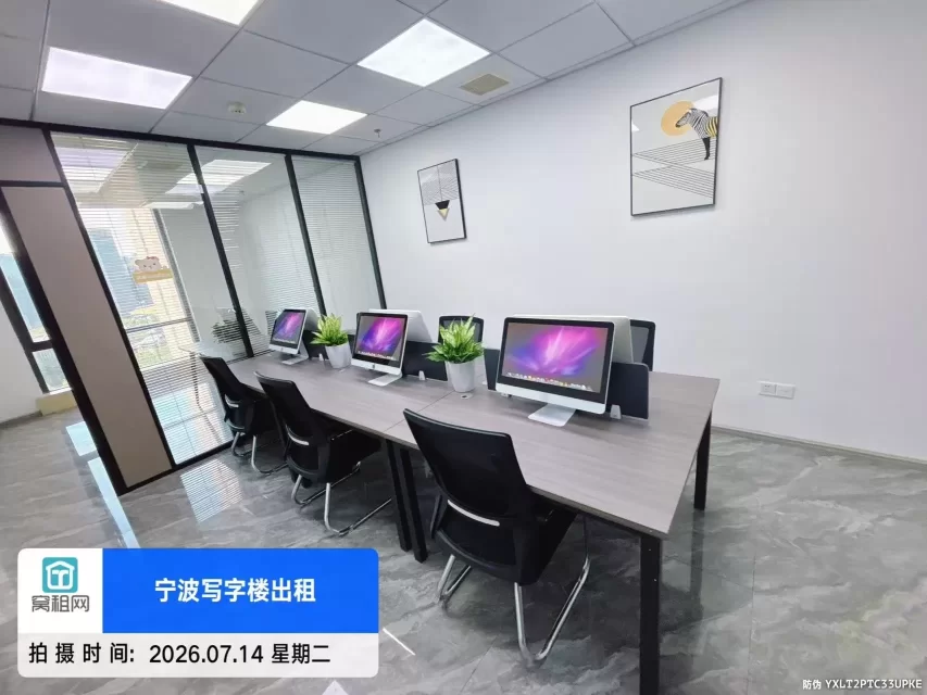 宁波高新区通途路边上轿辰大厦65平米2300元出租精装修