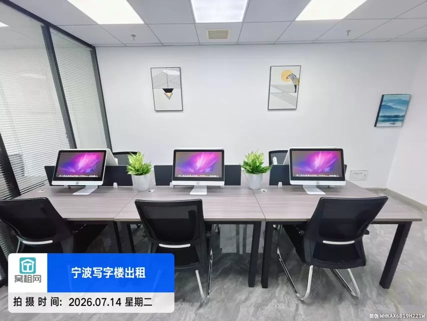 宁波高新区通途路边上轿辰大厦65平米2300元出租精装修