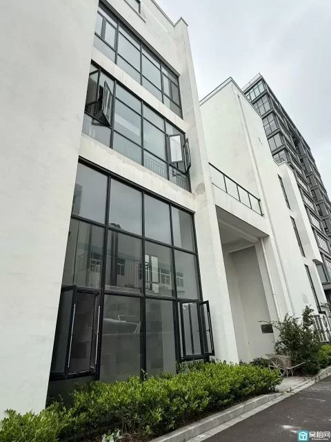 宁波爱租大厦独栋别墅400平米办公室出租8000元/月电梯安装好免租3个月