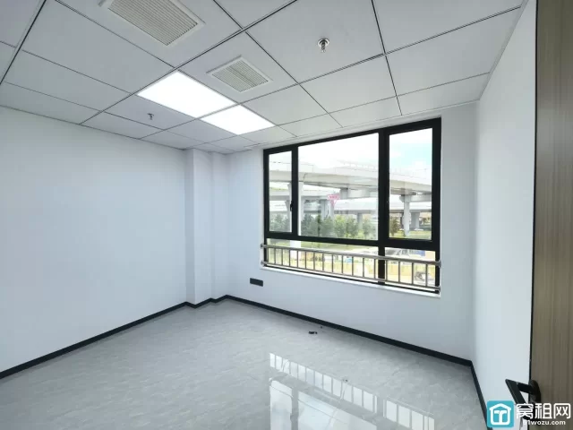 宁波轻纺城附近高校归谷园 57.65平  精装三面采光 一隔间 独门独户