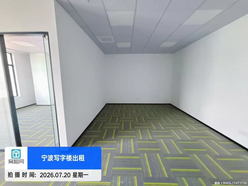 宁波杭州湾写字楼绿地智创中心104平米湖景房出租2861元/月