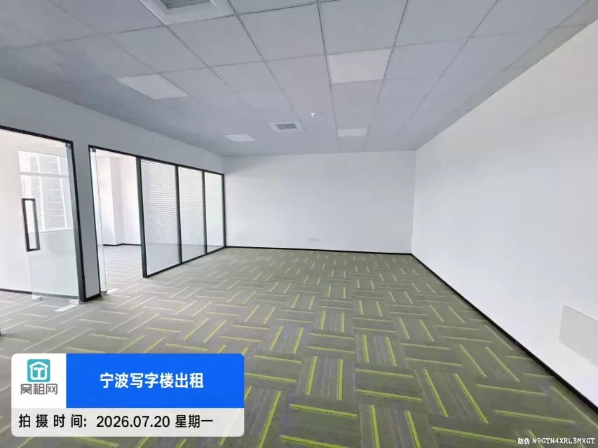 宁波杭州湾绿地智创中心出租面积127.36平米，3486元/月朝南办公室