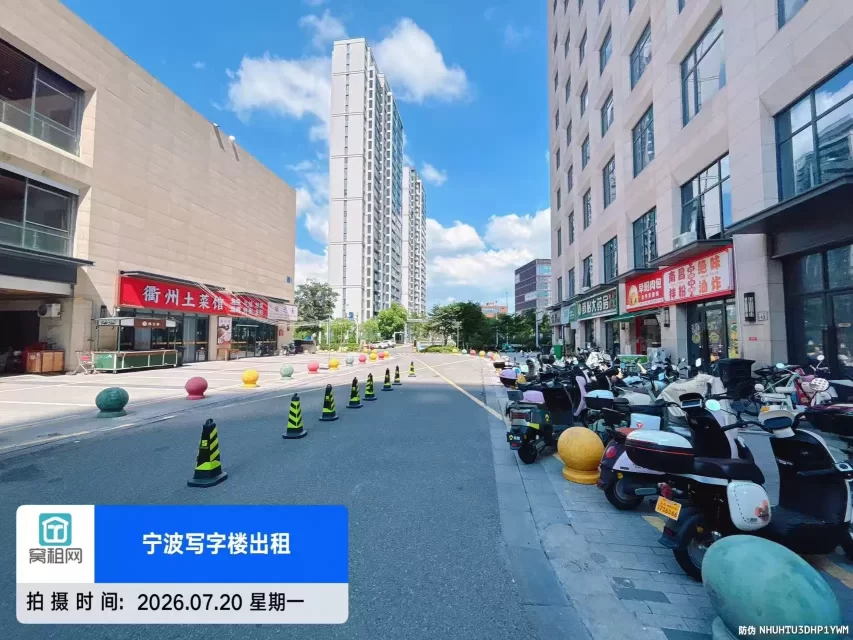 宁波杭州湾新区绿地创智中心停车包月收费多少？