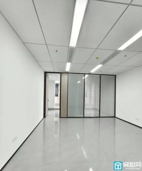 宁波江北万达附近8号线洪大路站鸿辰中心 77平方朝南办公室出租
