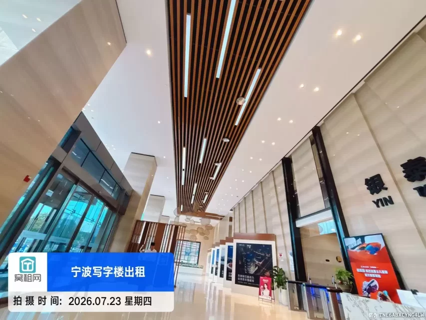 银泰大厦(图8) 宁波银泰大厦(图11)