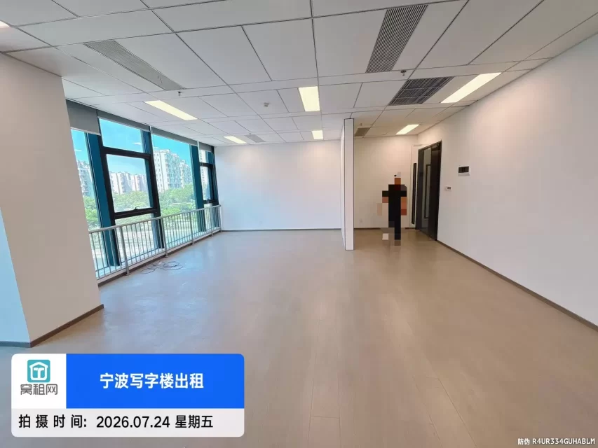 宁波江北宝龙广场对面179.56平米精装修好2个隔间办公室租金1.15元/平米/天