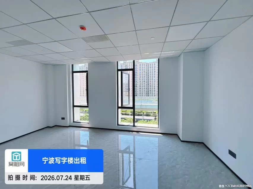 宁波江北中体城附近面积62平米出租2400元一个月朝南办公室