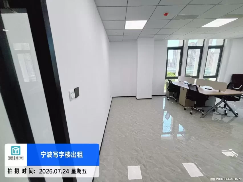 宁波江北外国语学校附近83平米精装修办公室3300元一个月