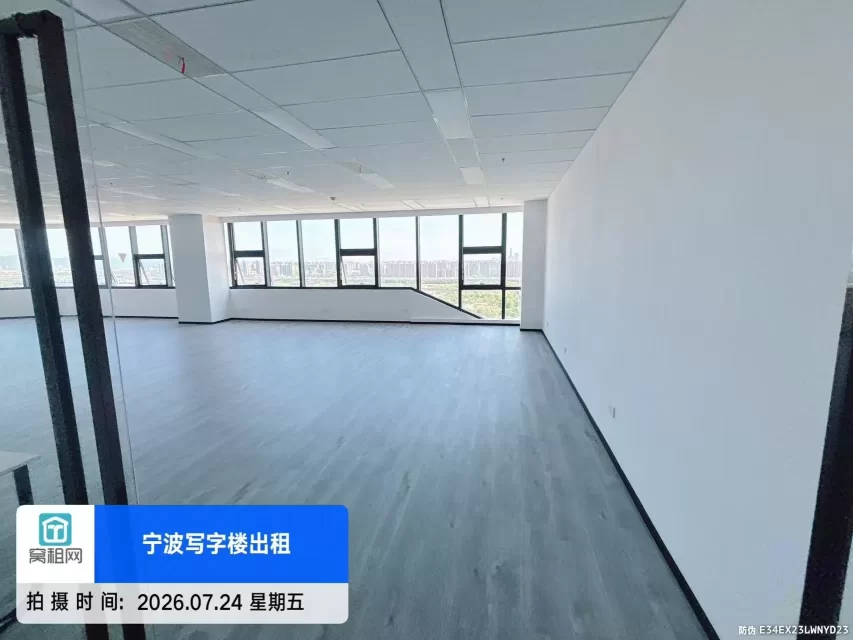 宁波甬江协调创新中心1号楼270平米高楼层写字楼出租东南朝向