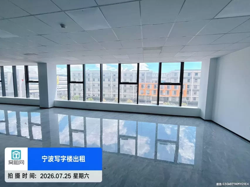 宁波集士港性价比办公楼251平米精装修朝南租金6200元出租