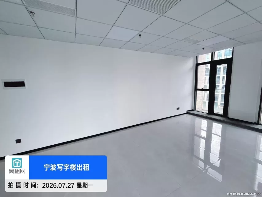 宁波6号线7号线地铁口北岸财富中心大厦85平米精装修4000元一个月