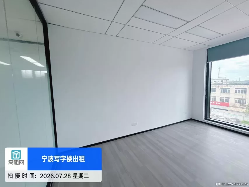 宁波姜山地铁口500米山河大厦35平米朝北精装修出租1757元/月