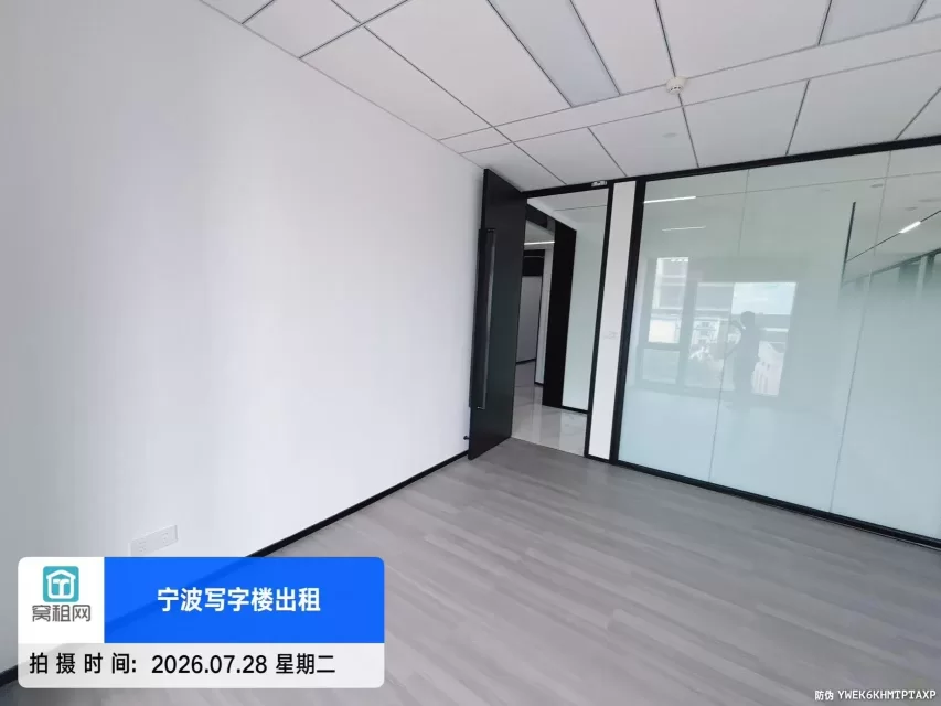 宁波姜山地铁口500米山河大厦35平米朝北精装修出租1757元/月