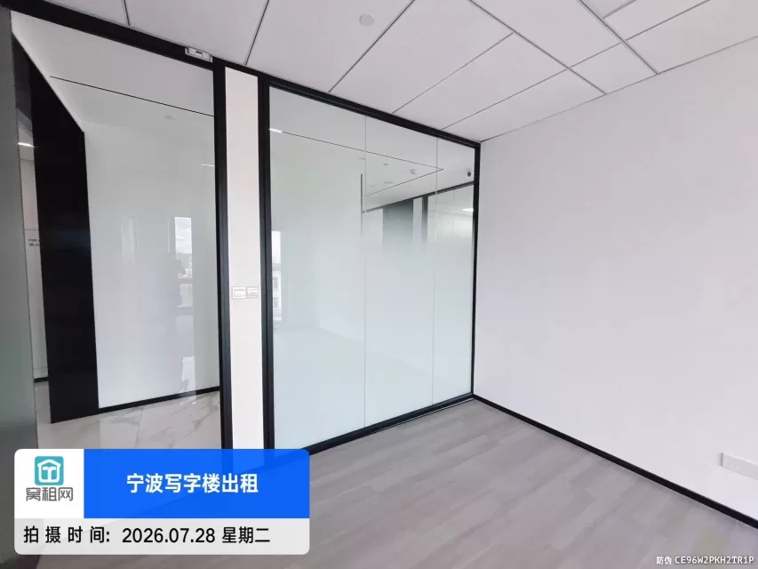 宁波姜山地铁口500米山河大厦35平米朝北精装修出租1757元/月