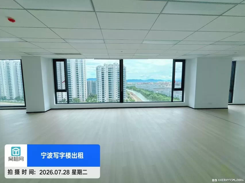 宁波鄞州区姜山地铁口山河大厦658平米东南朝向精装修办公室出租
