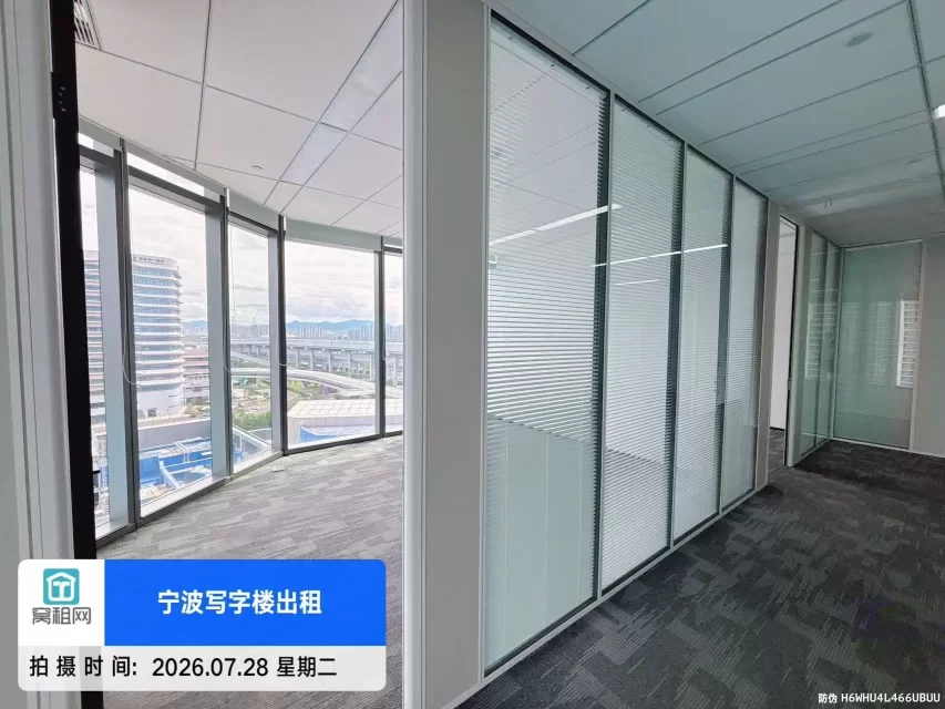 宁波3号线方桥地铁口金茂大厦160平米精装修办公室出租东南朝向