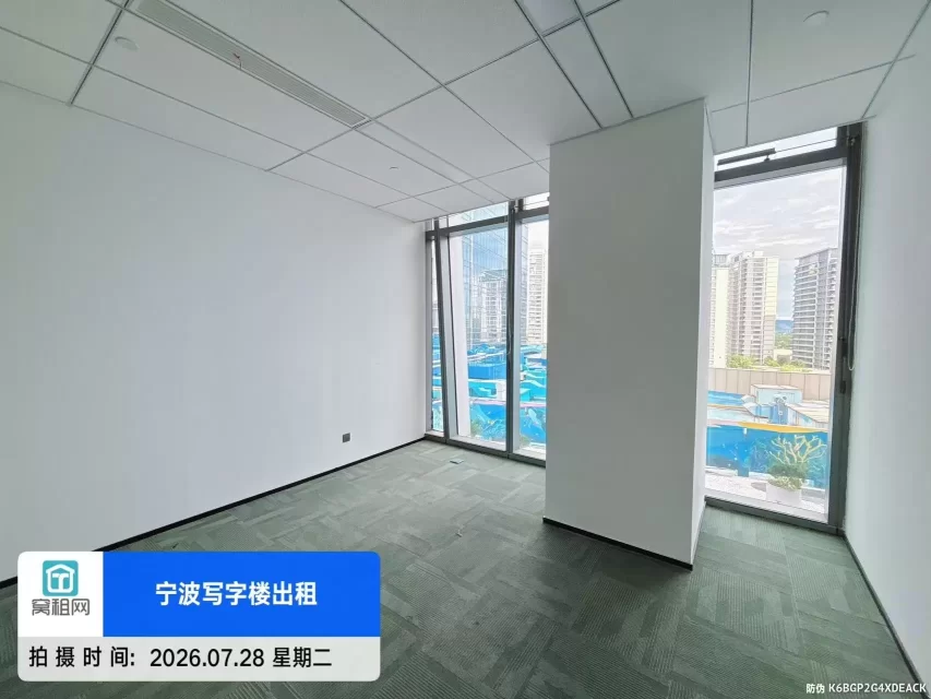 奉化金茂广场写字楼208平米  1.3元/天/每平方米 含税价出租