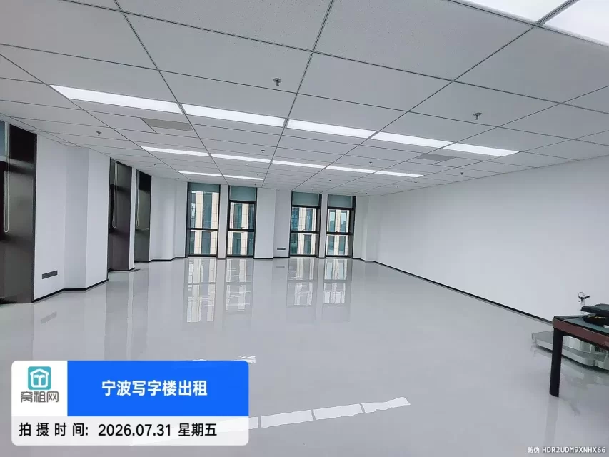 宁波4号线兴宁桥站附近数字港航大厦出租181平米大通间出租1.9元