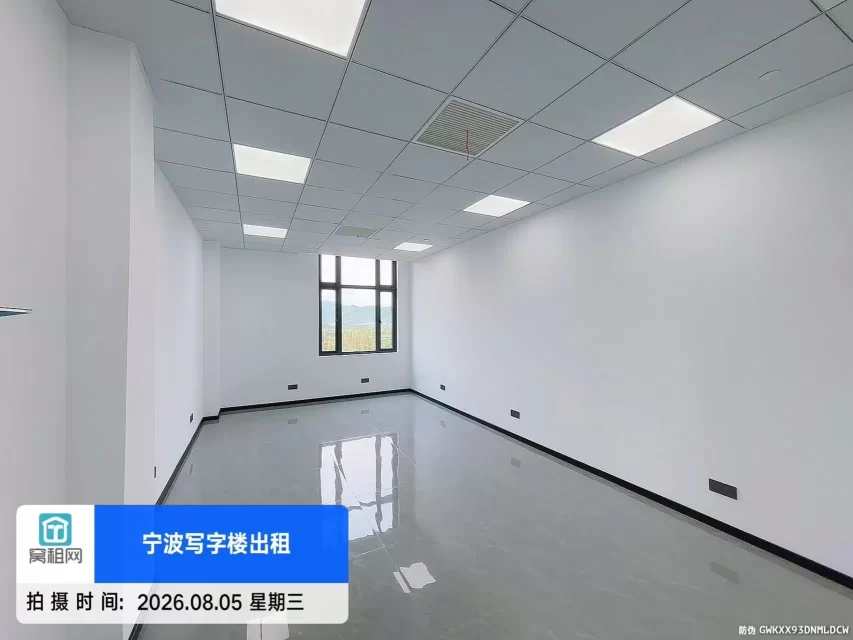 宁波北仑IFC附近华庭商务中心45平米办公室出租1600元
