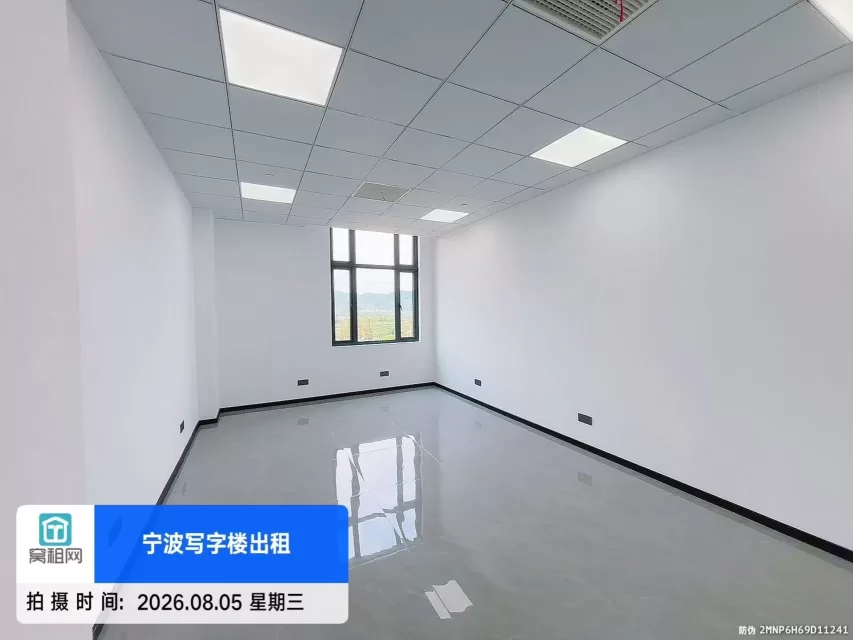 宁波北仑IFC附近华庭商务中心45平米办公室出租1600元
