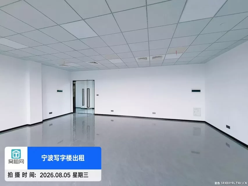 宁波北仑区华庭商务大厦65平米精装修办公室出租朝南