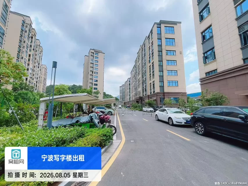 宁波北仑华庭商务中心停车收费多少？