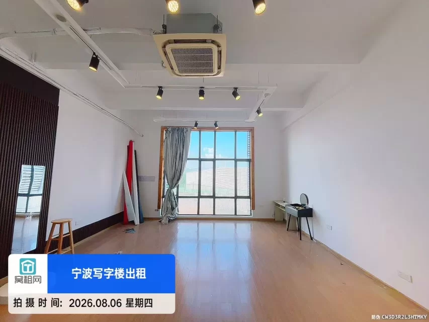 宁波江北日湖公园附近创业园出租105平米原来摄影出租