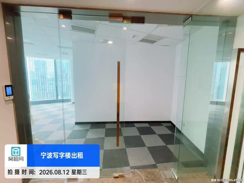 宁波地标东部新城中银大厦招租114方办公室特价1.4元