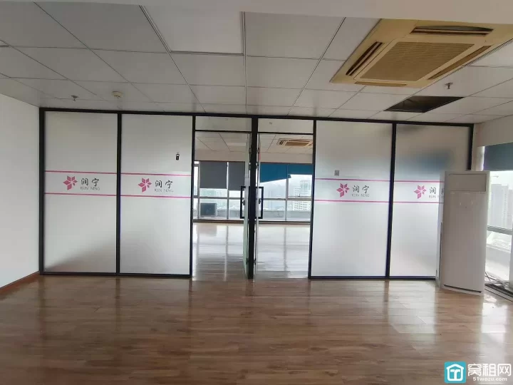 鄞州区百丈路嘉汇国贸整层写字楼出租 建筑面积625㎡，单价1.25/㎡/天