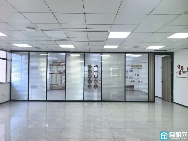 宁波新府银座3号楼精装366平东南朝向办公室出租带上下水源