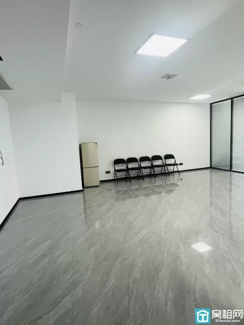 宁波高桥商会A座160平朝南办公室出租