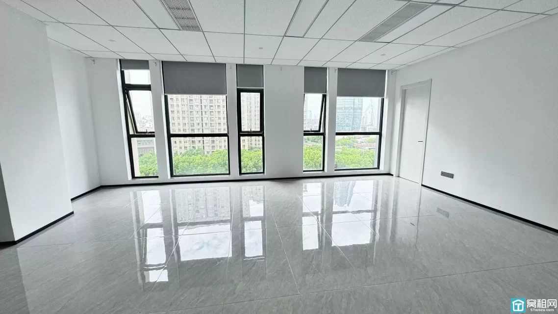 宁波老江东区供销大厦 417平 朝南 电子移门精装修出租