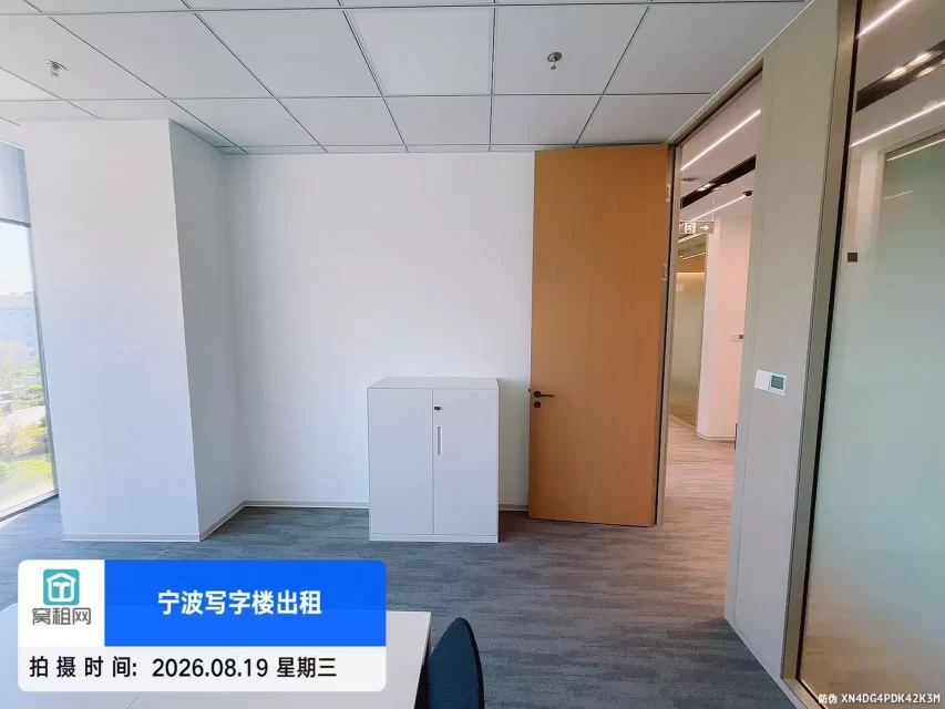 宁波雷格斯美福中心店90平米配办公家具招租5007元/月
