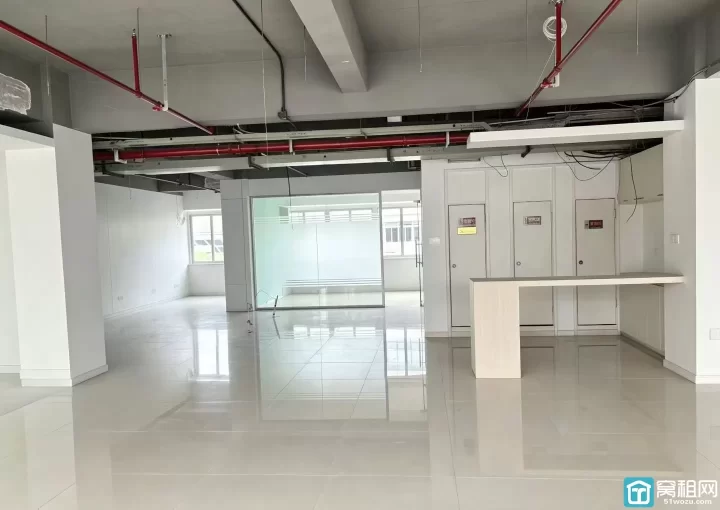 宁波软件园711平方，独立电梯厅，两部电梯，独立卫生间，可通上下水