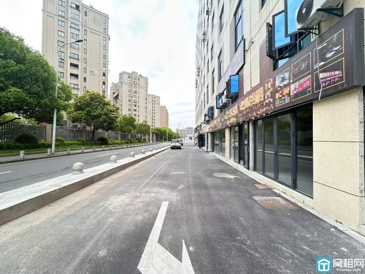 宁波海曙区高校归谷园区沿街店铺81平出租